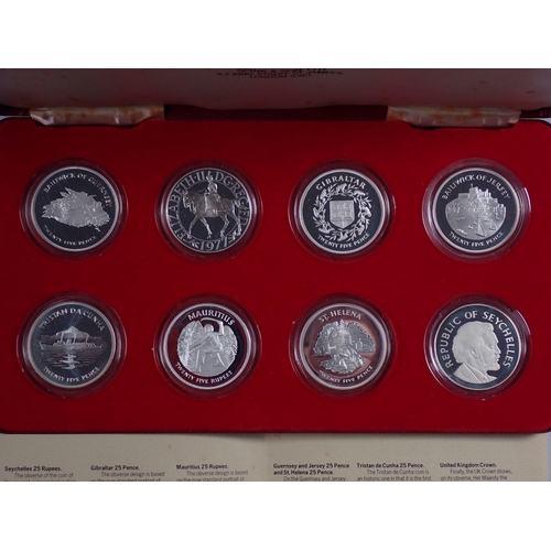 698 - An Elizabeth II 1977 Silver Jubilee eight coin set of silver proof crowns in Spink & Son presentatio... 