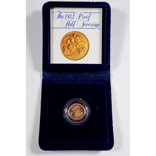 702 - An Elizabeth II 1982 gold proof half sovereign, leather case, Cond: Unc