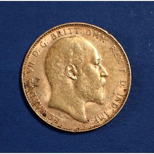 727 - An Edward VII gold sovereign 1910 with Perth mint mark - Cond: VF