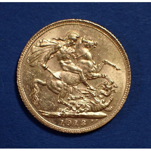 730 - Gold sovereign: George V 1913 London mint Cond: EF