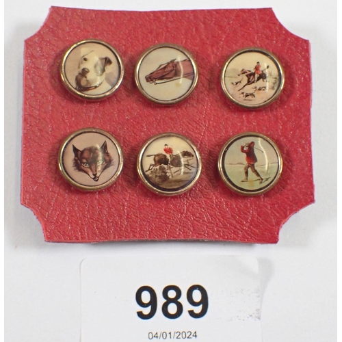 989 - A set of six hunting buttons