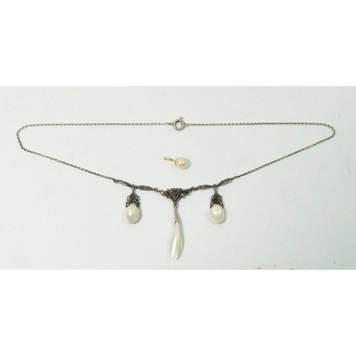 446 - An Art Deco silver marcasite necklace set three freshwater pearl drops, plus a yellow metal and pear... 