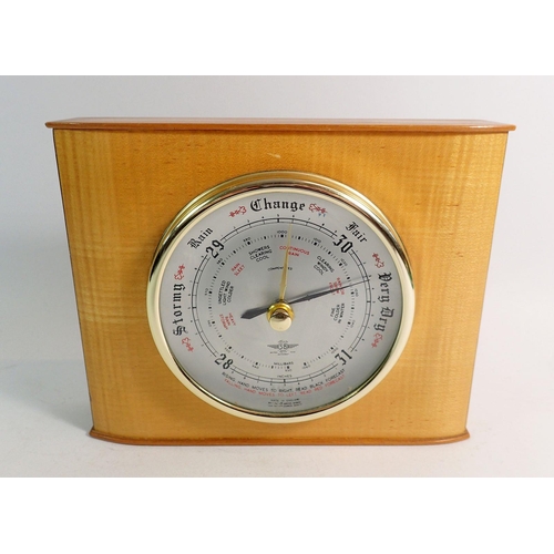 1031 - A vintage Smiths barometer, 17cm tall