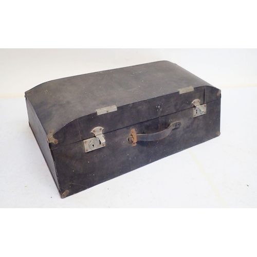 1049 - An old shipping storage/packing stow away case, 79 x 46 x 27cm