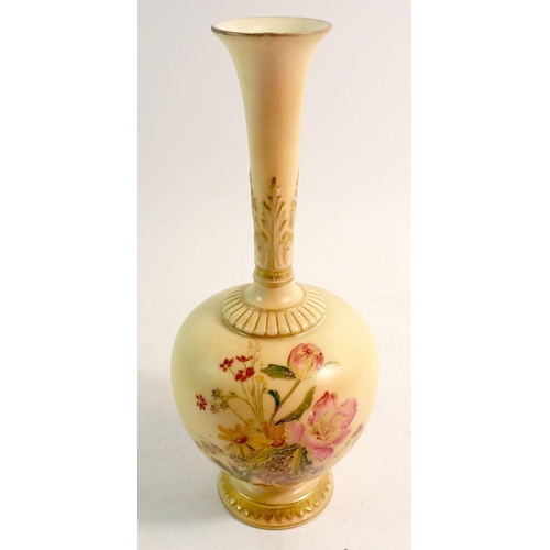 136 - A Royal Worcester vase painted sprays of flowers on ivory blush ground 1661, 22.5cm