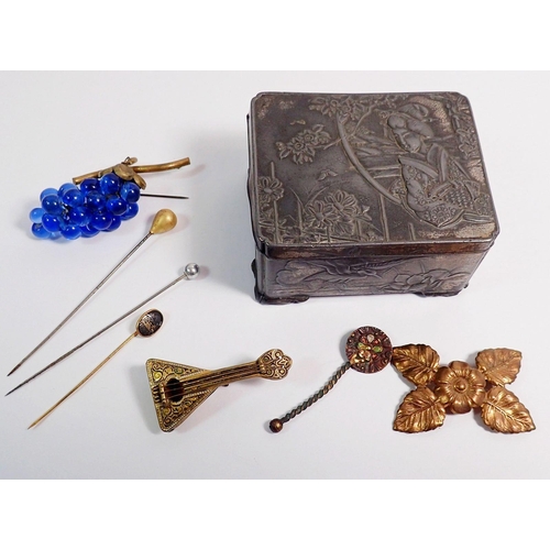 324 - A Japanese antimony box and contents of vintage costume jewellery