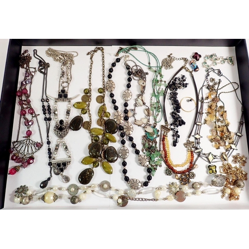 380 - Various costume jewellery