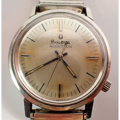 399 - A Bulova Accutron stainless steel gentleman's wrist watch