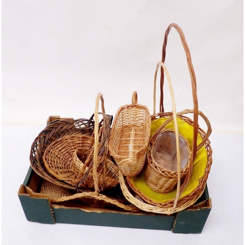 807 - A box of baskets