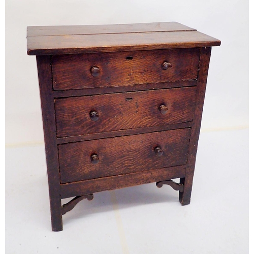 953 - An antique small oak chest of three drawers, 67 x 39 x 78cm