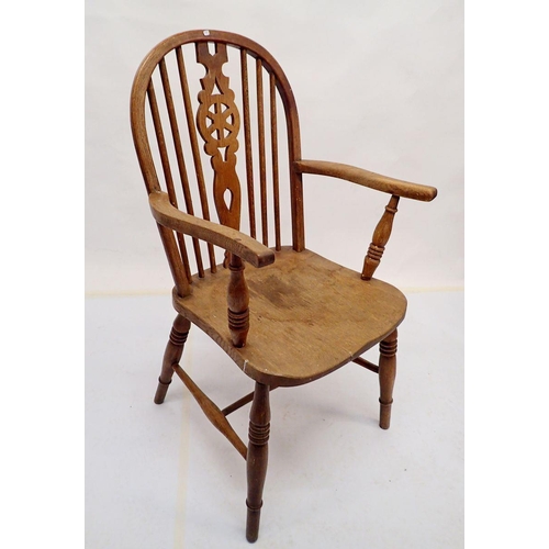 984 - A late 19th/early 20th century stick back Windsor chair