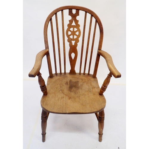 984 - A late 19th/early 20th century stick back Windsor chair