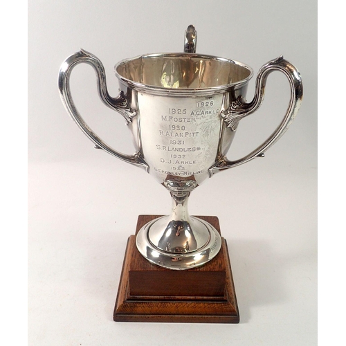 320 - A silver three handled Art Nouveau trophy cup, 'Kingsland Grand Gymnasium Cup', engraved names, Birm... 