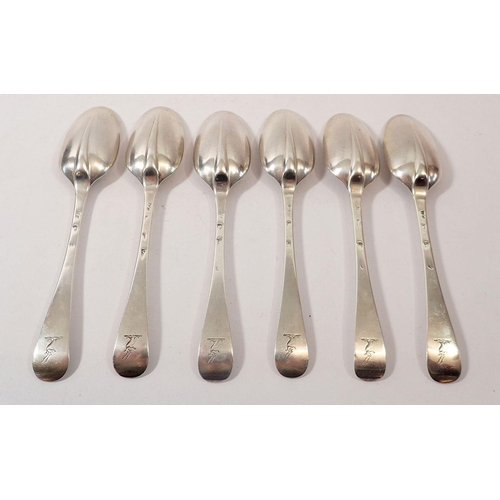 386 - A set of six Britannia silver rat tail tablespoons by Nathaniel Roe, London 1710-1717, 366g