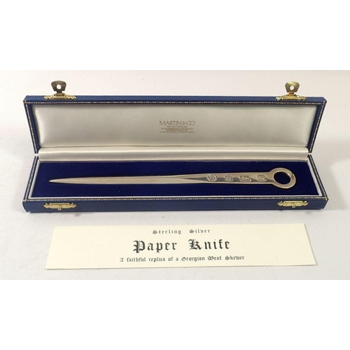 388 - A silver paper knife by Francis Howard Ltd, Sheffield 1989, a faithful replica of a Georgian meat sk... 