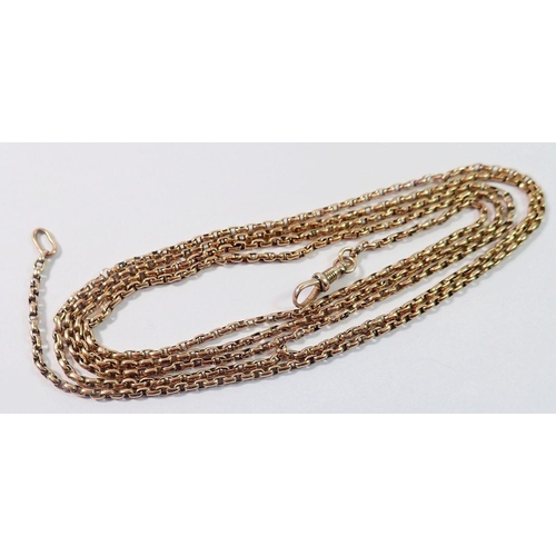 482 - A 9 carat gold guard chain, 8.9g, 107cm long