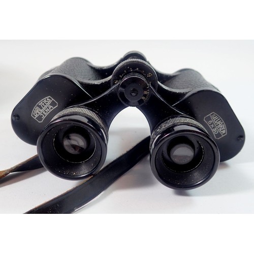 907 - A pair of Carl Zeiss, 6 x 30 binoculars