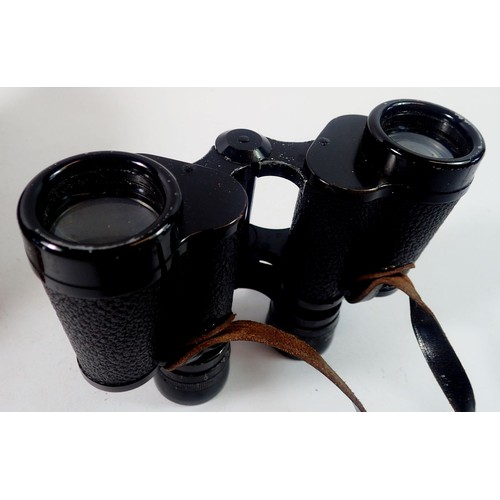 907 - A pair of Carl Zeiss, 6 x 30 binoculars