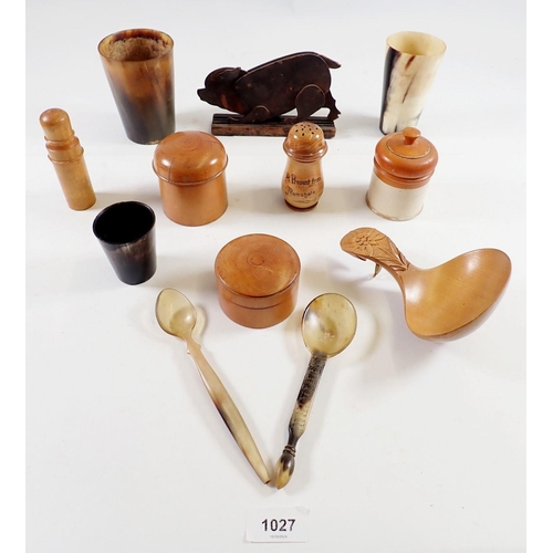 1027 - A group of treen and horn including tumblers, whistle spoon, a Swiss cheese scoop etc.