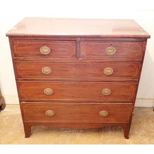 1084 - An early 19th century mahogany chest of two short and three long drawers on splay supports, 104cm wi... 