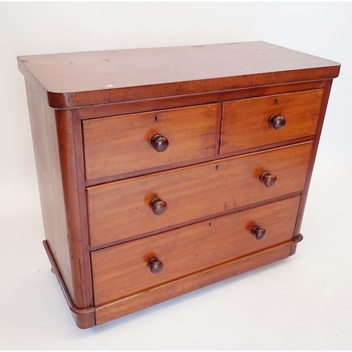 1142 - A Victorian mahogany chest of two short and two long drawers, 100 x 47 x 85cm