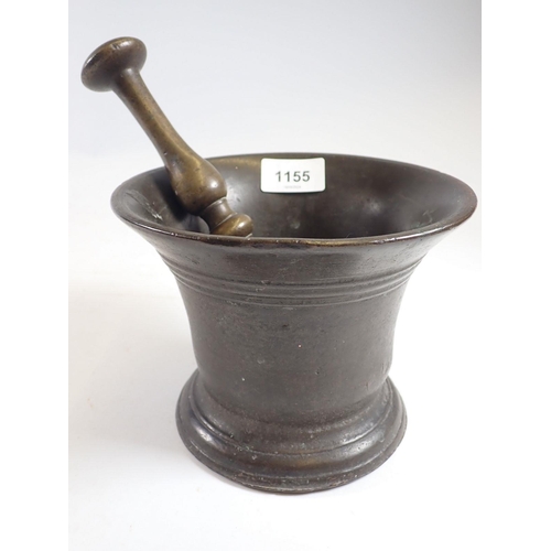 1155 - An 18th century bronze large pestle and mortar, 13cm tall