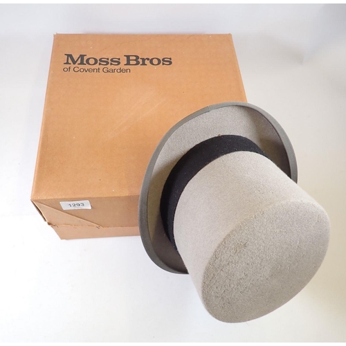 1293 - A Moss Bros. grey top hat in box, size 7