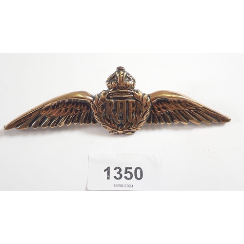 1350 - A brass RAF badge, 12.5cm