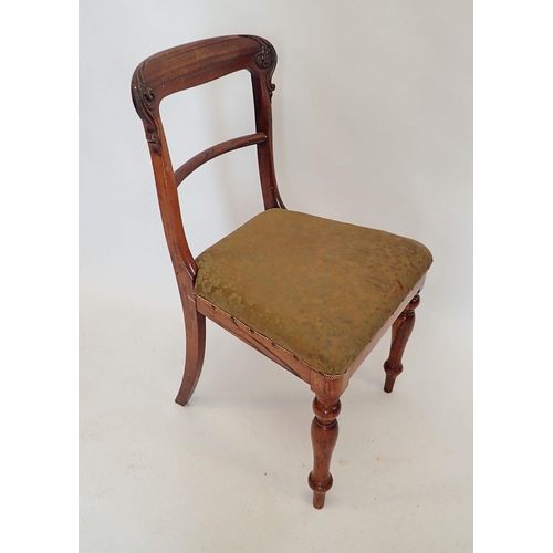 1438 - A set of six early 19th century rosewood dining chairs with scrollwork carved bar backs and turned s... 