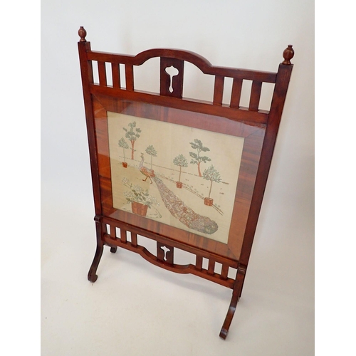 1450 - An Edwardian mahogany Arts & Crafts fire screen with slatted surround and embroidered panel, 66cm wi... 