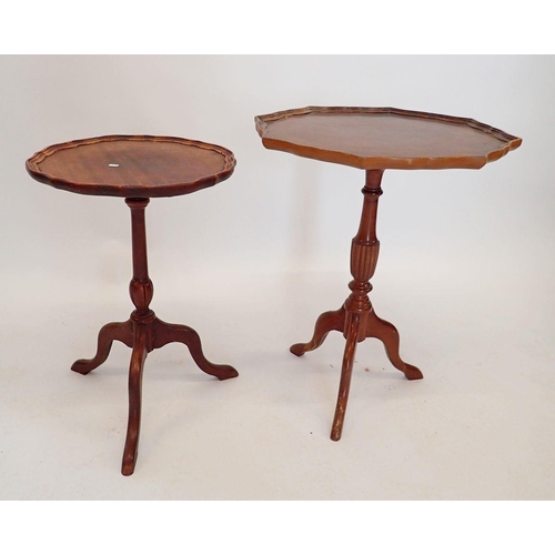 1461 - Two small mahogany reproduction wine tables, largest 49cm diameter