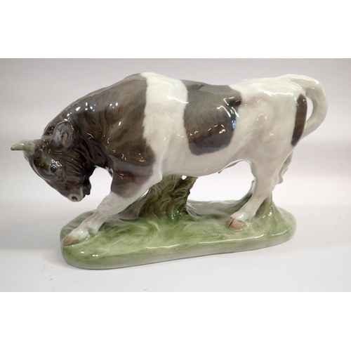 155 - A Copenhagen large group of bull, No 1195 by Knud Kyhn, 37cm wide