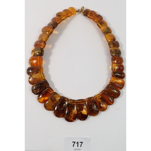 717 - A Baltic amber collar link necklace, 64g, clasp a/f