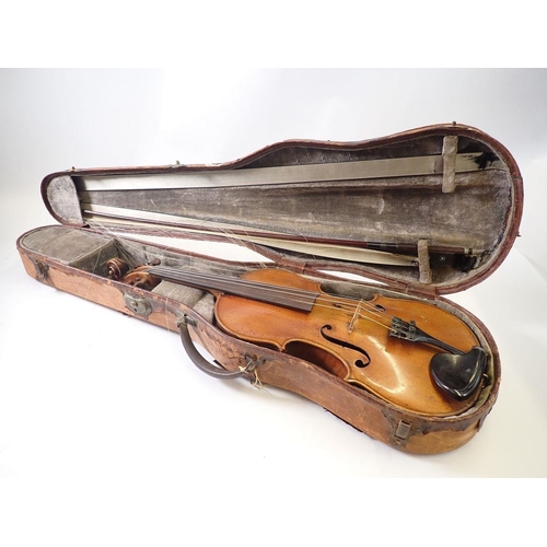 912 - A 19th century Bohemian violin in the style of Gagliano 14