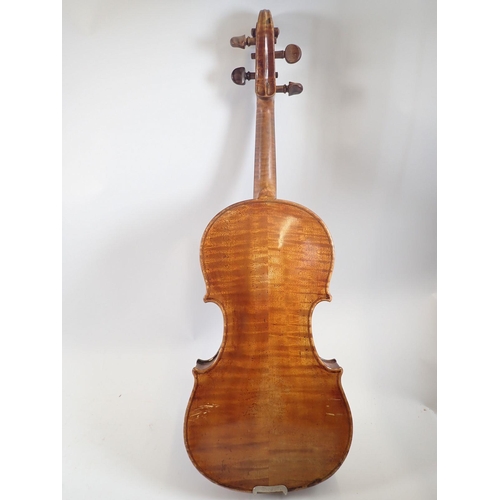 912 - A 19th century Bohemian violin in the style of Gagliano 14