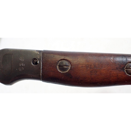 1027 - A British military issue WWII bayonet with wooden handle, blade 45cm (Due to recent postal restricti... 