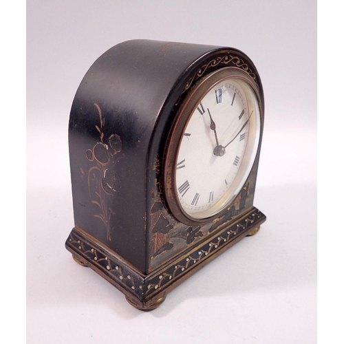 1039 - An early 20th century chinoiserie cased dome topped mantel clock with French movement, 14cm tall