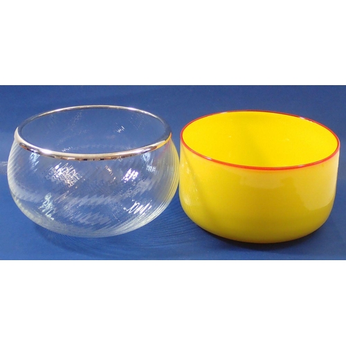 252 - A silver rimmed large glass fruit bowl and a New Jersey bright yellow glass bowl with red rim 22cm d... 