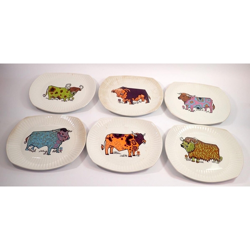 41 - A set of six Beefeater harlequin vintage steak plates decorated bulls, 27.5cm wide