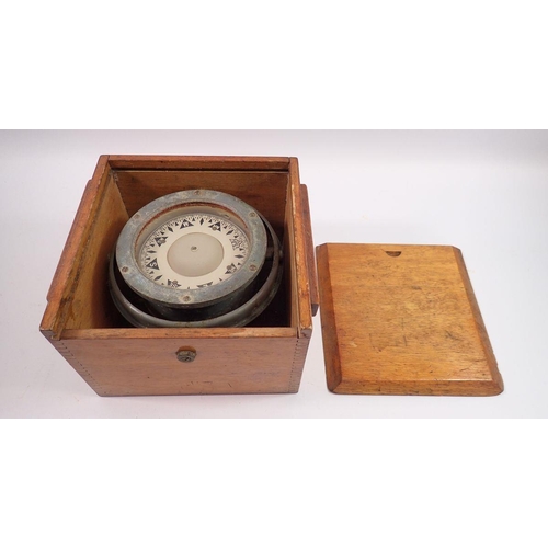 1135 - A Sestrel ships gimbal compass in oak case