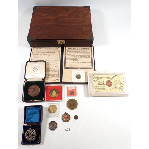 626 - Miscellaneous lot of coinage and medallions including France 1862 1 centmie Strausbourg mint, Napole... 