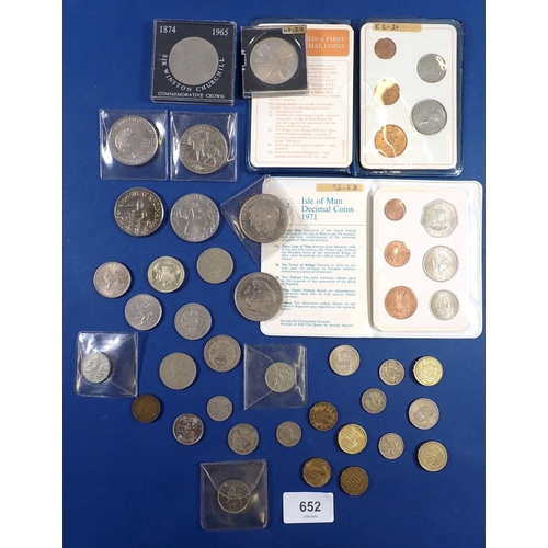 652 - Box of pre-decimal and decimal British coinage including sixpences, brass threepences, shillings, tw... 