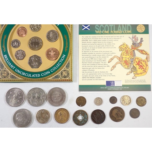 673 - A 2000 Royal Mint United Kingdom deluxe proof coin collection boxed with inserts, 1999 BU coin set, ... 