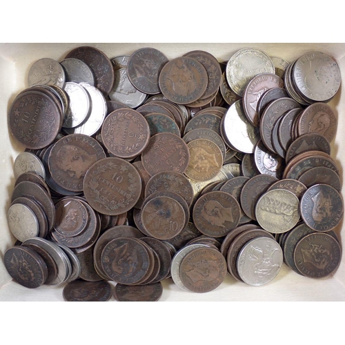 678 - A group of Italian coins