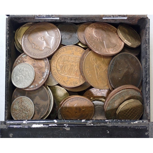 687 - A group of pre-decimal British coins including shillings, two shillings etc. some silver content - C... 