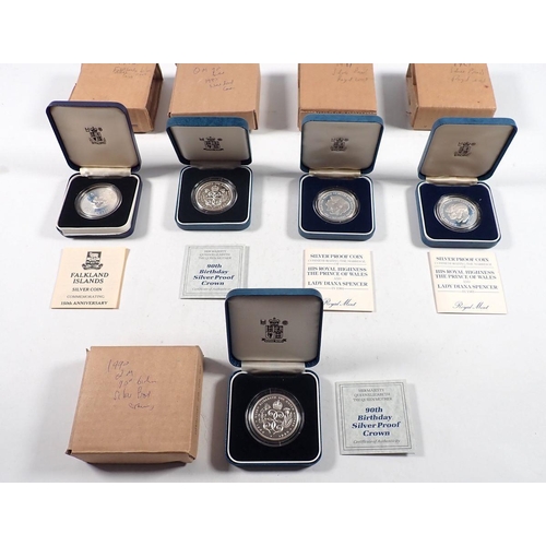 752 - Quantity of Royal Mint issues Silver proof coinage including 2x 1990 Queen mother 90th, 2x 1981 Char... 