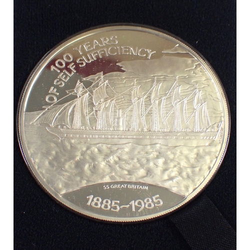 759 - A Falkland Islands silver proof £25 coin 100th anniversary of self sufficiency 1985 150g