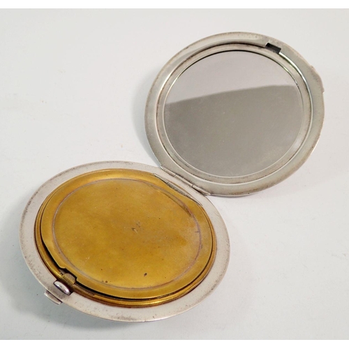 258 - A silver compact with engine turned decoration by Mappin & Webb, Birmingham 1933