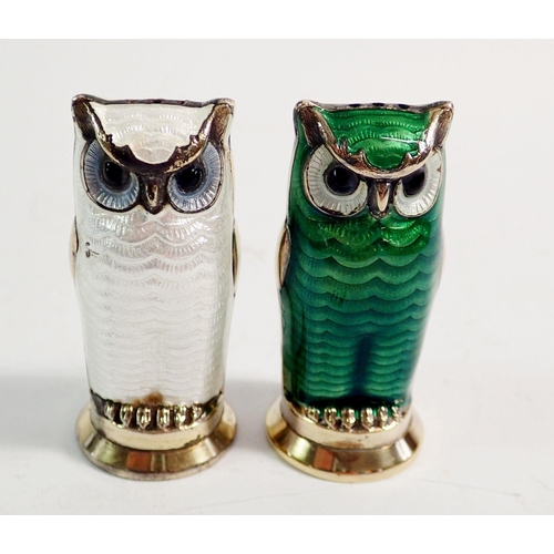 275 - A Norwegian David Andersen silver and enamel owl form salt and pepper in green and white, 5.5cm tall