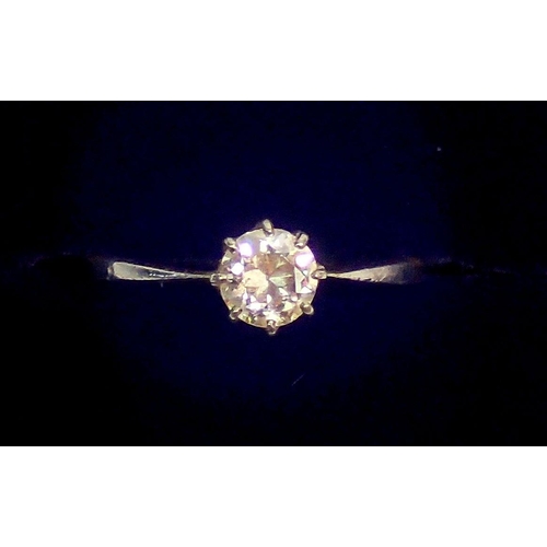 329 - An 18ct gold solitaire diamond ring, 2.2g, size M